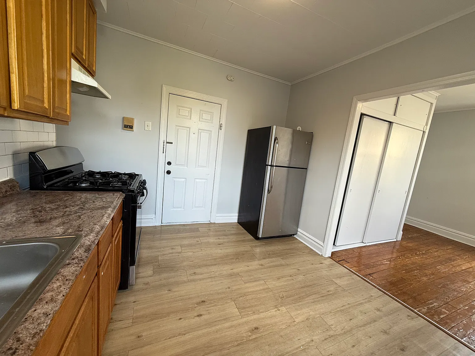 1 bed, 600 sqft, $1,600 — Photo 3