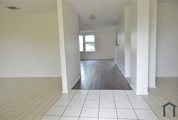 2812 Sonora Ln — Photo 3