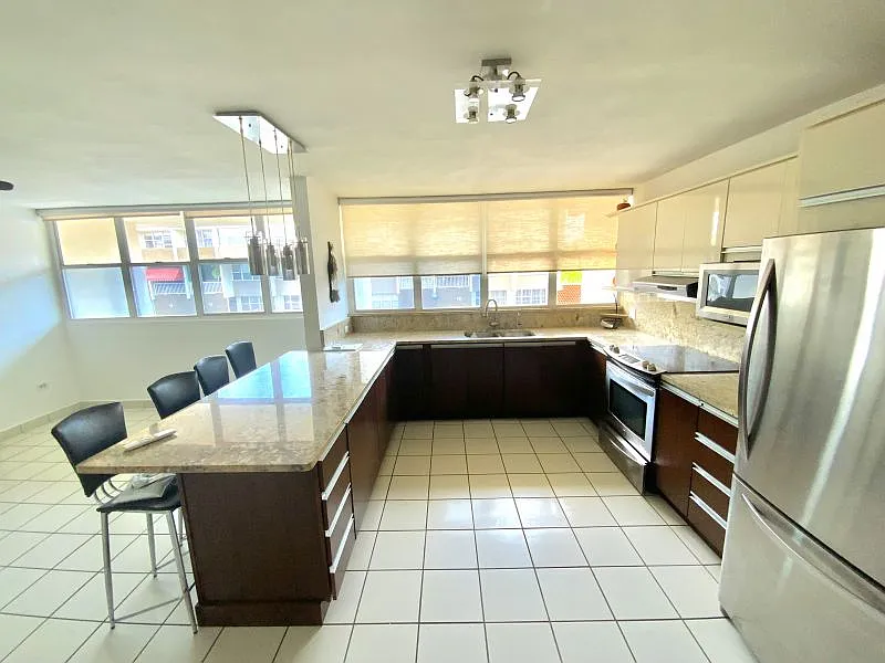 3 bed, 2.0 bath, 1466 sqft, $2,100 — Photo 4