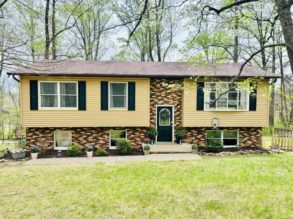 1191 N Lawrence Hollow Dr, Bloomfield, IN 47424