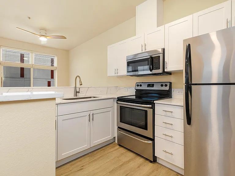 St. Theodore Apartments on Roosevelt! — Photo 10