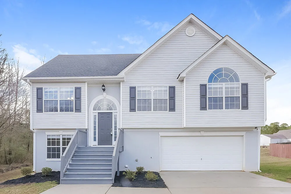 4 bed, 2.0 bath, 1854 sqft, $1,980 — Photo 1