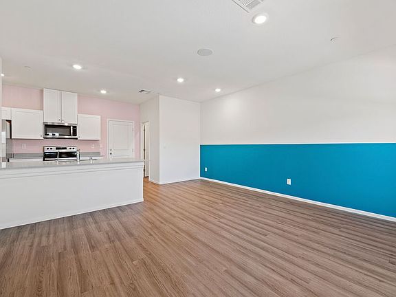 4th image of 444 Moonlight Cove Dr