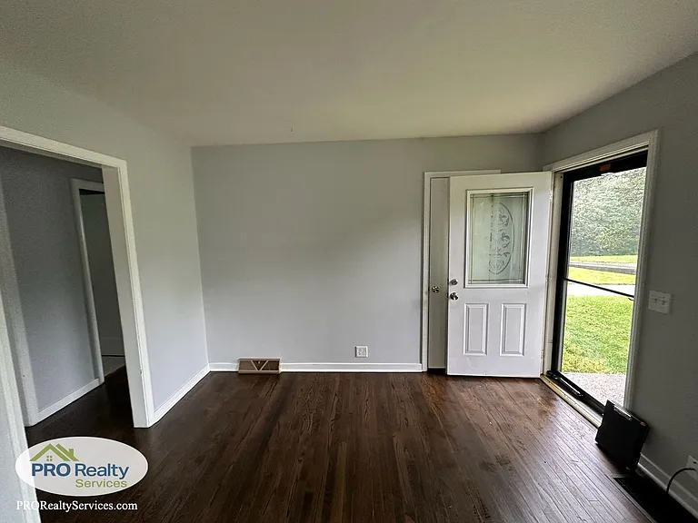 3238 Rhode Island Ave S — Photo 5