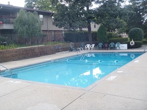 5th image of 8101 W Manitoba St APT 8