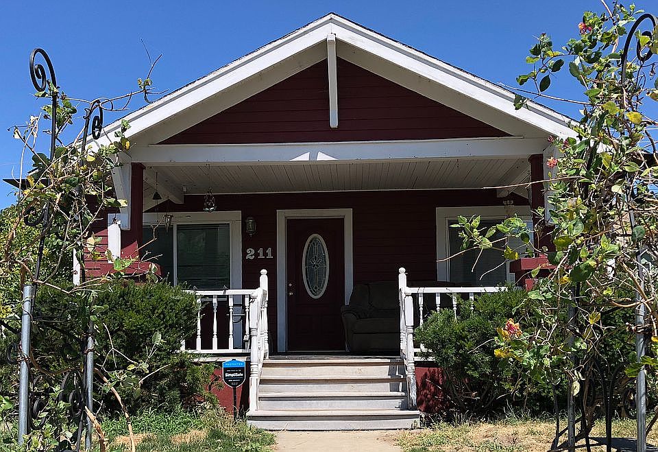 1st image of 211 E Allen Ave
