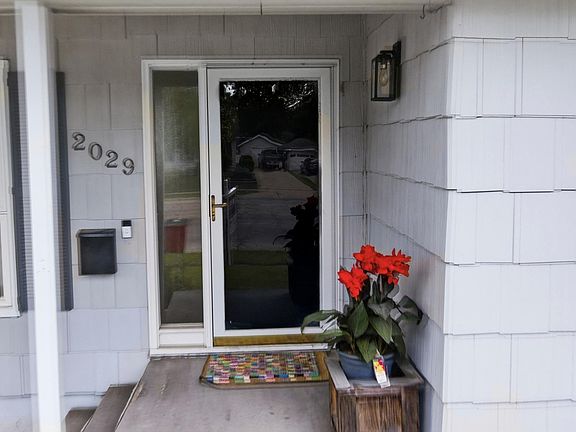 2nd image of 2029 Elton Hills Dr NW