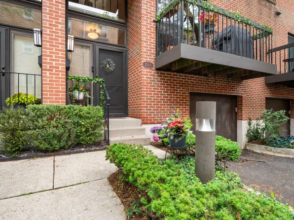 1626 Central St #A, Evanston, IL 60201