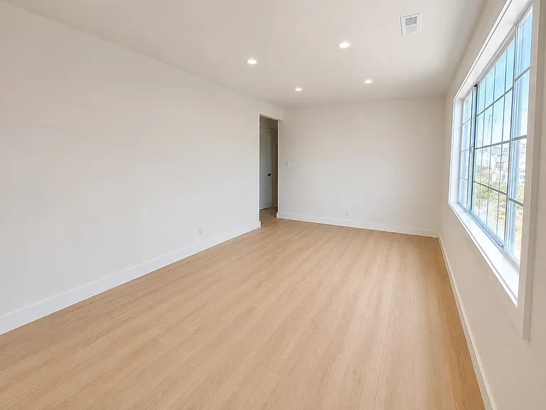 436 Lomond Dr — Photo 14