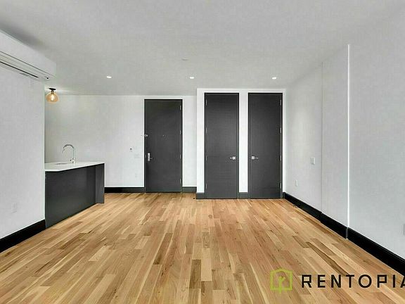 5th image of 535 Franklin Ave #9J