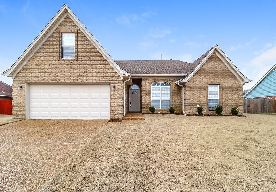 1st image of 135 Winding Creek Dr