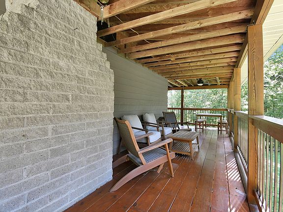 3rd image of 3199 Hazelton Etna Rd