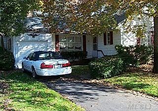 1st image of 578 Theresa Ave
