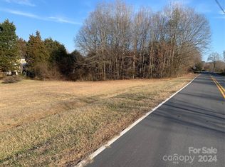 2930 21st Street Ln NE, Hickory, NC 28601