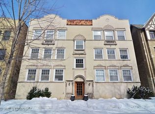 2326 W Farwell Ave, Chicago, IL 60645