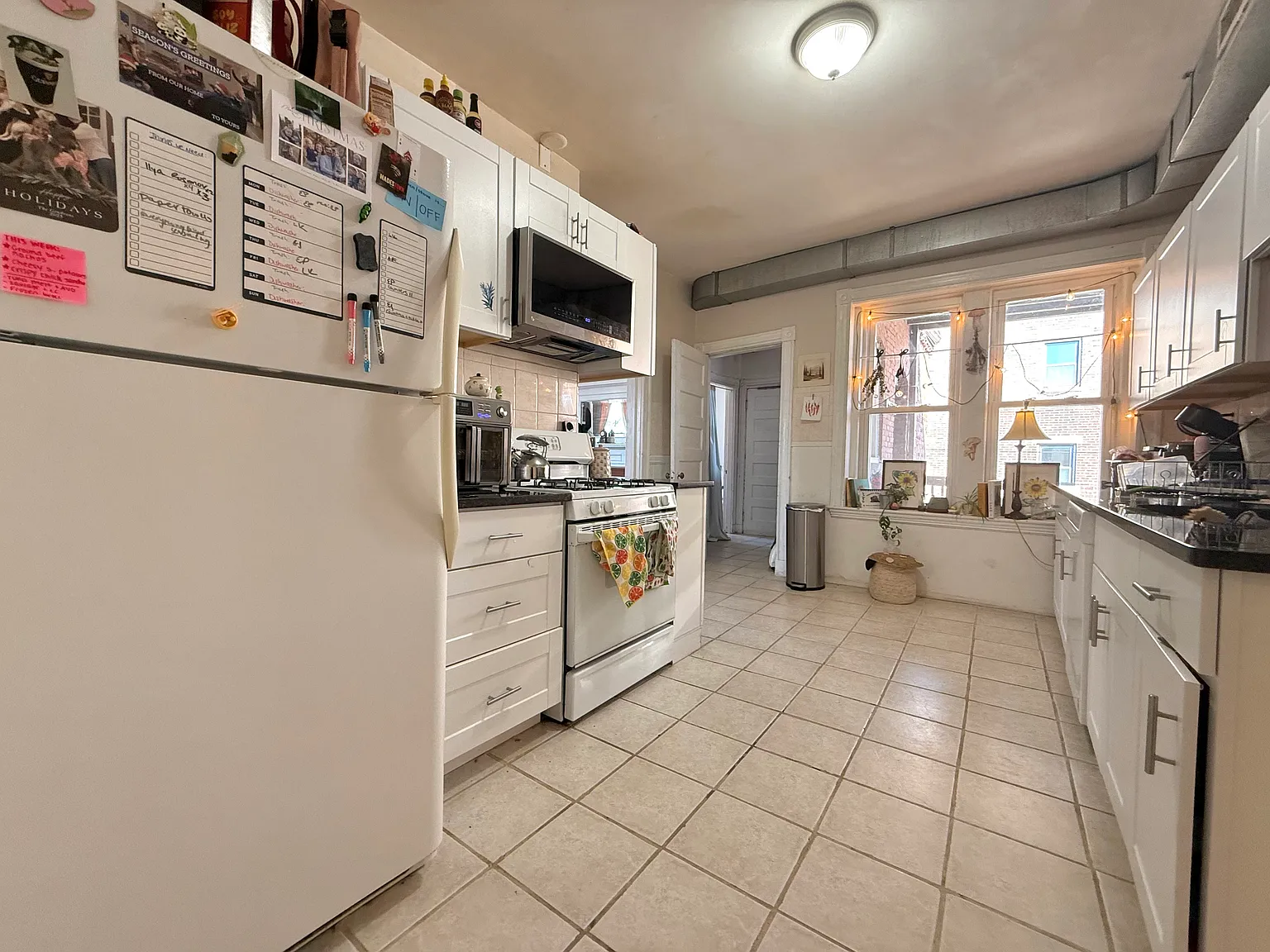 4 bed, 1800 sqft, $4,800 — Photo 3