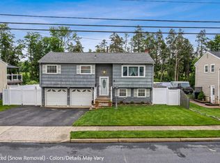 56 Washington Avenue, Old Bridge, NJ 08857