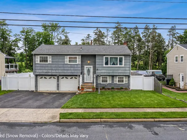 56 Washington Avenue, Old Bridge, NJ 08857