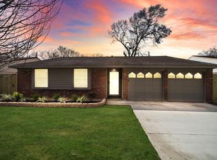 2222 Blueberry Ln, Pasadena, TX 77502