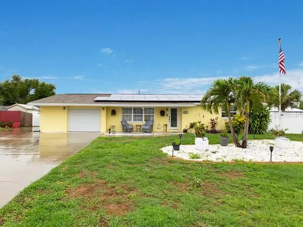 212 66th Avenue Dr W, Bradenton, FL 34207