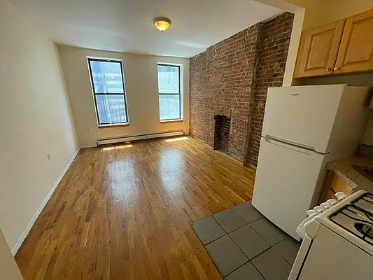 Rented by Best Apartments North Inc | media 16