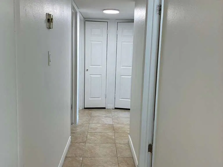 6121 Granada Cir — Photo 4