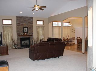 7309 W Songbird St, Sioux Falls, SD 57107