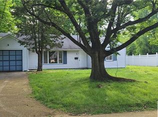 19 Maida Rd, Edison, NJ 08820