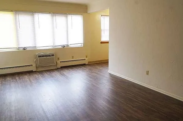 View Street Apartments — Photo 5