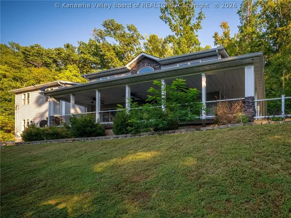 20 Michelle Ln, South Charleston, WV 25309