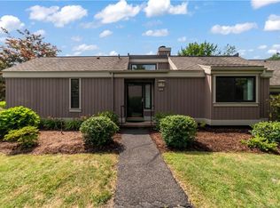 23 Heritage Cir #A, Southbury, CT
