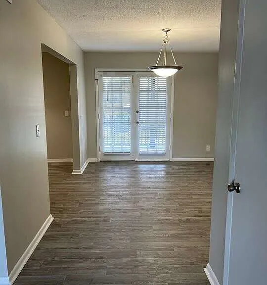 Step into the inviting atmosphere of Arbor Terrace, where spacious layouts and natural light create the perfect setting for your lifestyle. Imagine relaxing in your stylish living space. Schedule your tour today and see it for yourself!