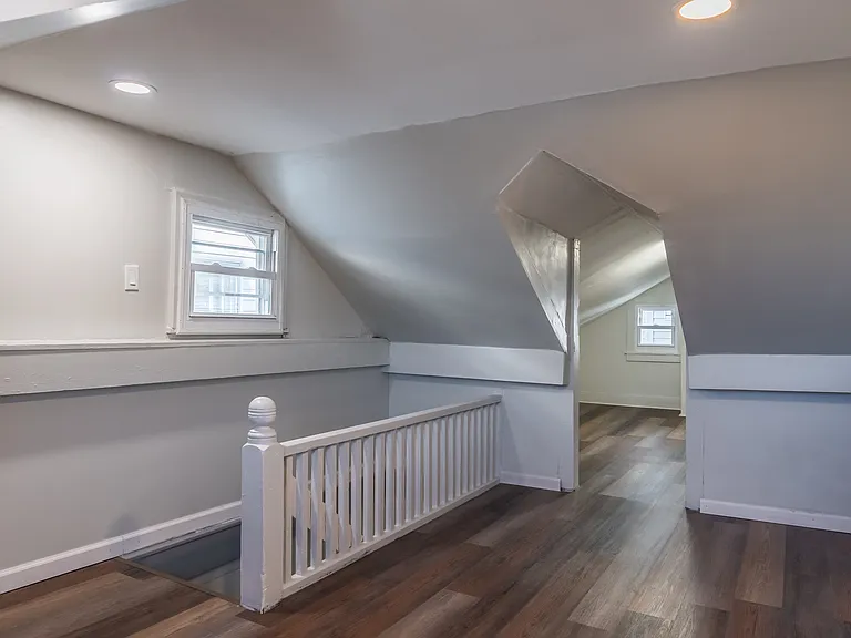 540 Front St — Photo 13