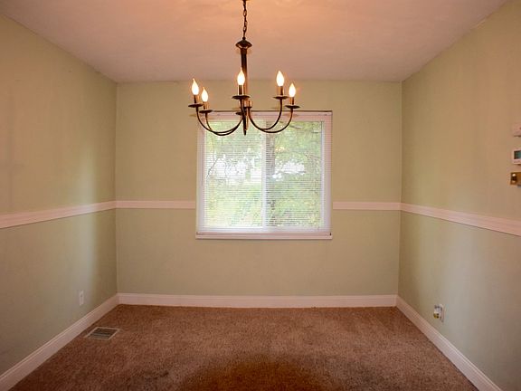 5th image of 2941 Oakland Ave
