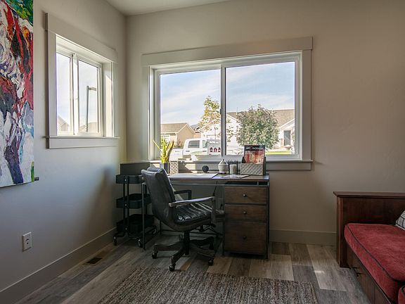 3rd image of 4217B Valley View Dr #25