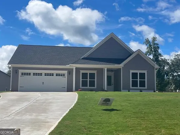 249 N Point Cir, Hartwell, GA 30643