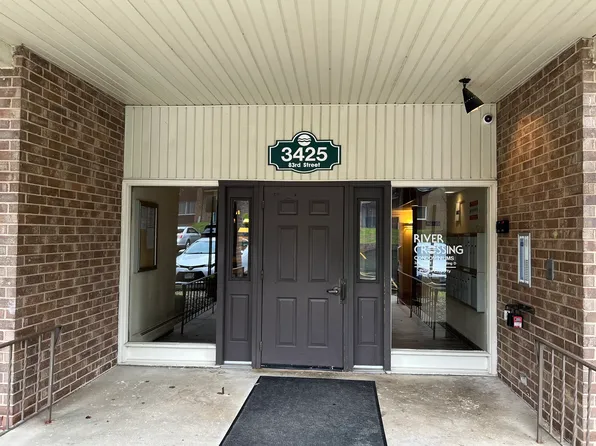 3425 83rd St APT D8, Woodridge, IL 60517