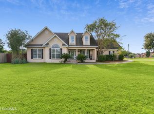 218 Water Crest Dr, Brunswick, GA 31523