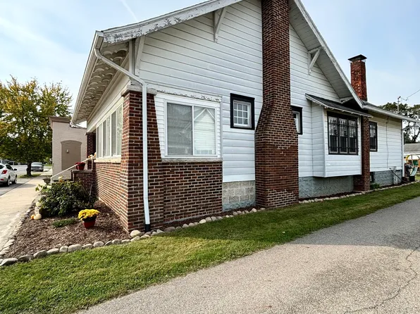 105 S Main St, Kennard, IN 47351