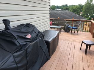 1208 Rayon Dr, Parkersburg, WV 26101