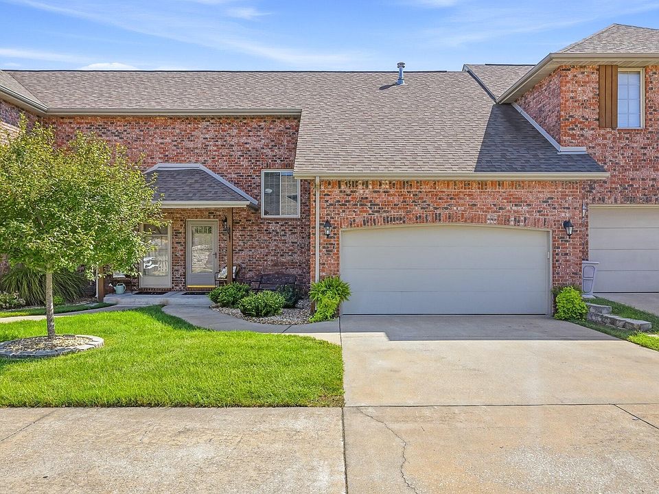 1st image of 2327 W Chesterfield Boulevard #F
