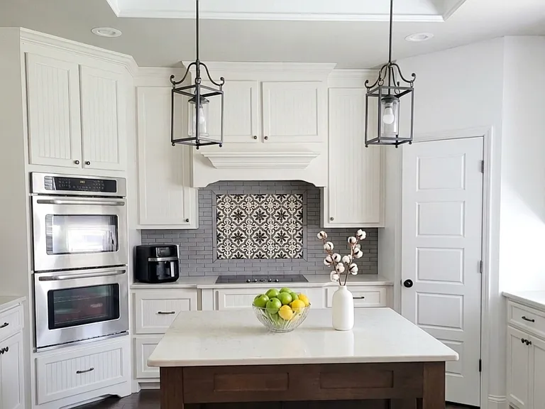 331 Rolling Acres Dr — Photo 3