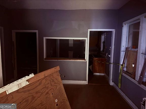 5th image of 859 Coleman St SW