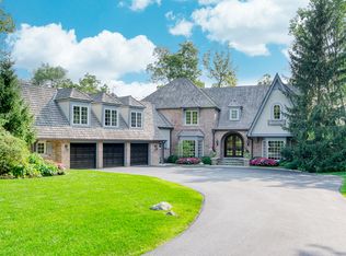 13 Old Hunt Rd, Northfield, IL 60093