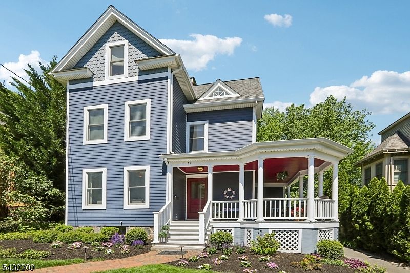 1st image of 31 Maple Ave