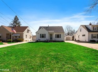 1937 W 7th St, Waterloo, IA 50702