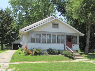 1013 10th St, Lawrenceville, IL 62439