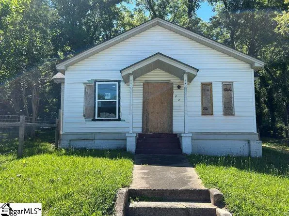 922 N Logan St, Gaffney, SC 29341