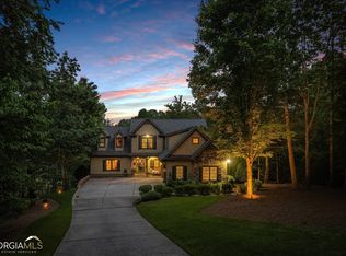 401 Edgewater Trl S, Toccoa, GA 30577