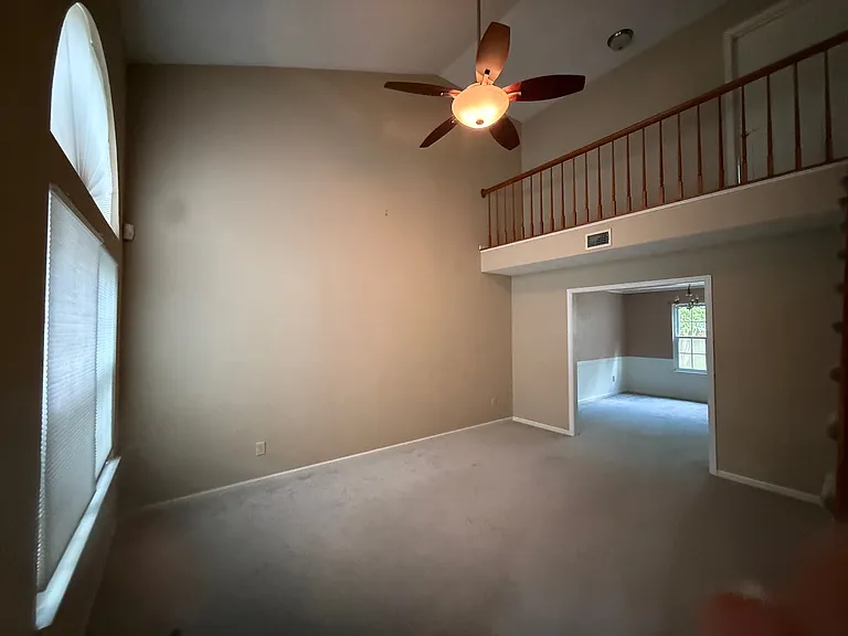 3813 Sterncroft Dr — Photo 16